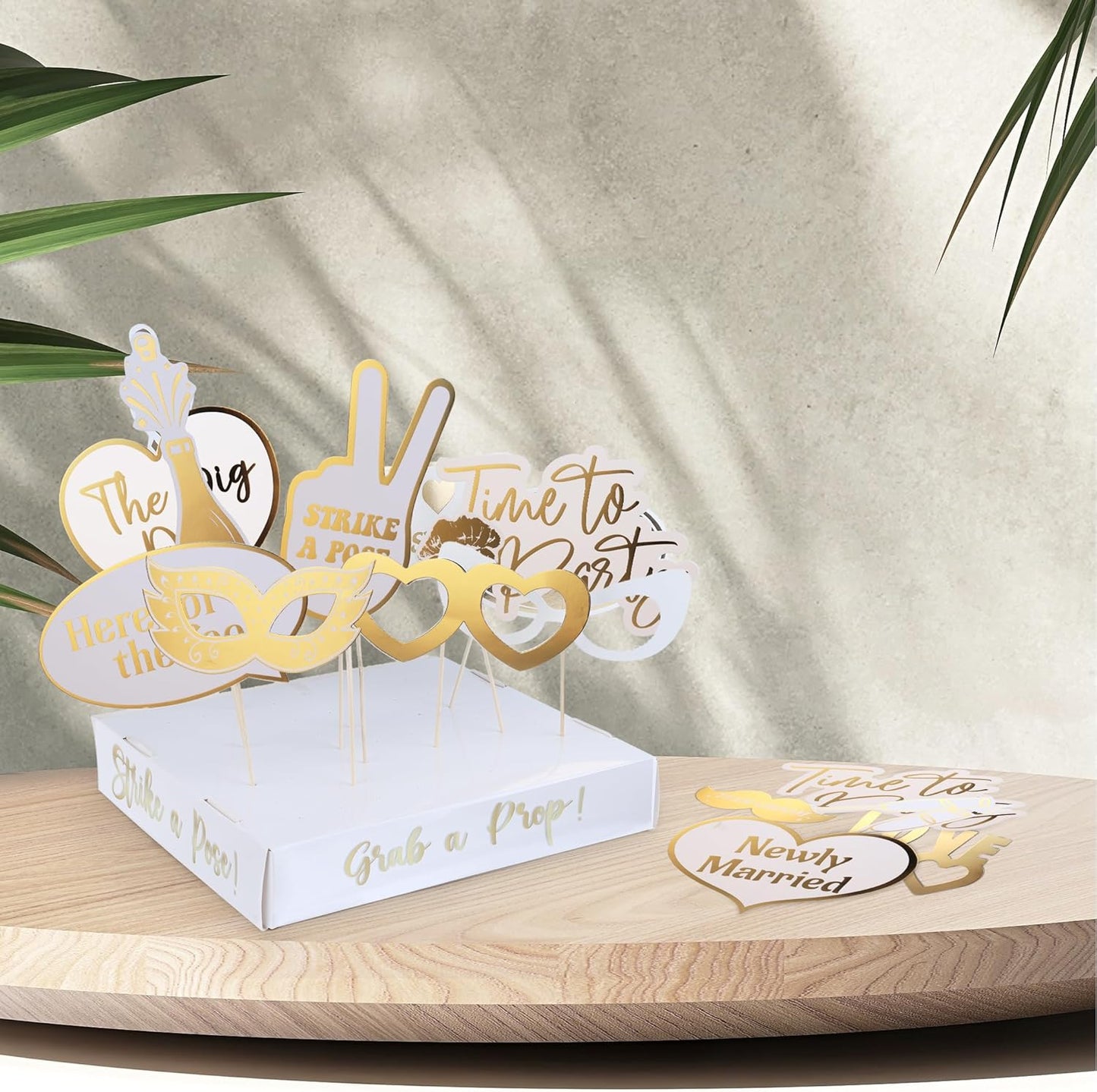 Elegant Gold Wedding Props (60 Pieces)